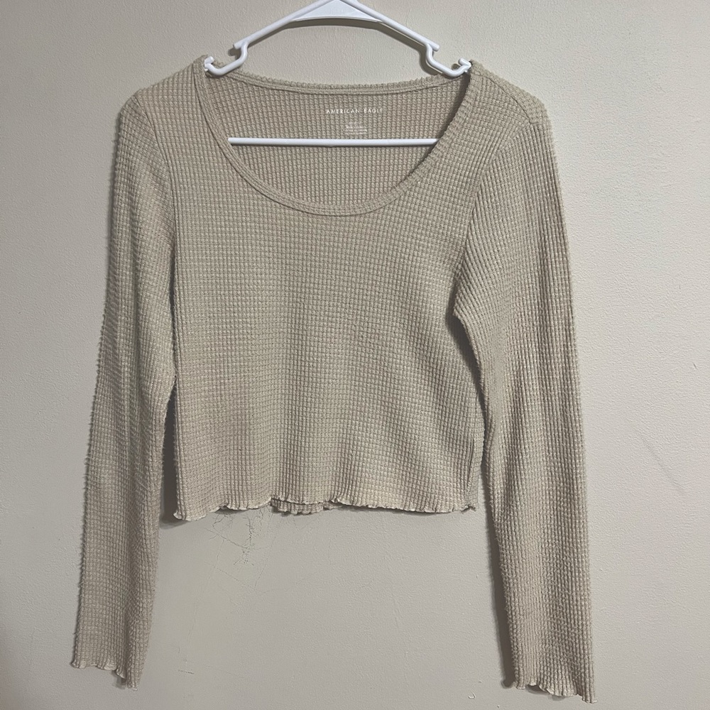 American Eagle long sleeve shirt a little crop